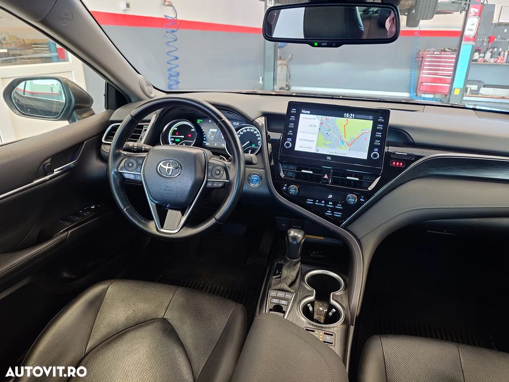 Toyota Camry 2.5 Exclusive - 23