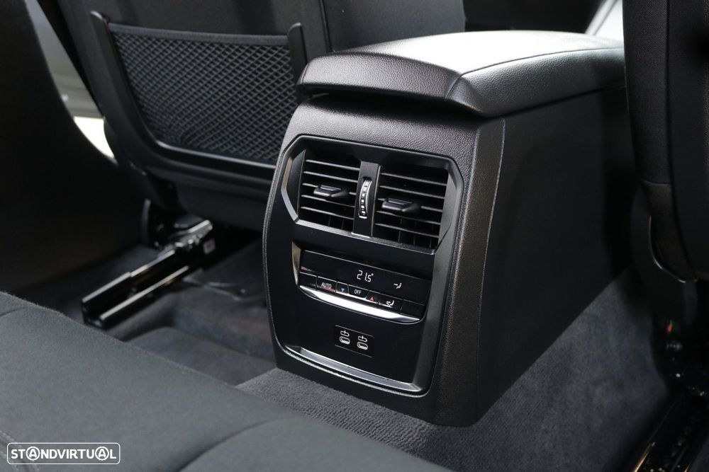 BMW 318 d Auto - 30