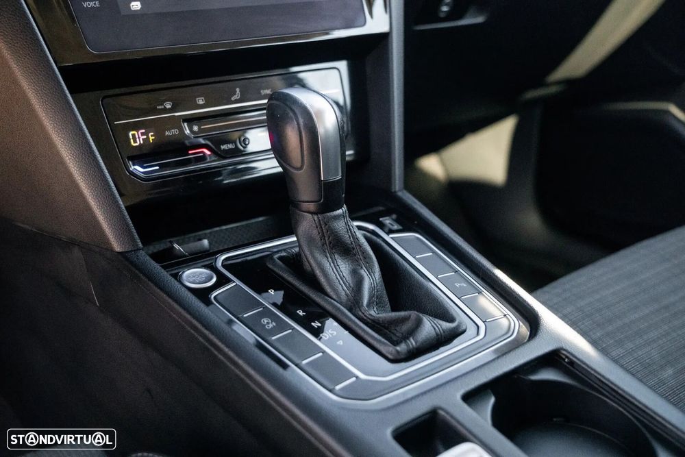 VW Passat Variant 2.0 TDI Elegance DSG - 7