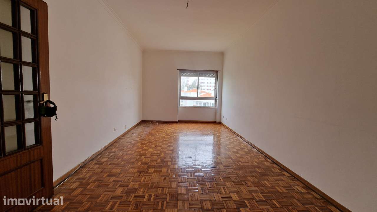 Apartamento T2 na Póvoa de Santa Iria - Oportunidade! - Grande imagem: 3/13
