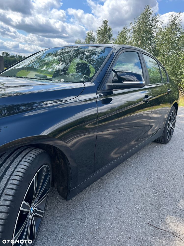 BMW Seria 3 316i - 11