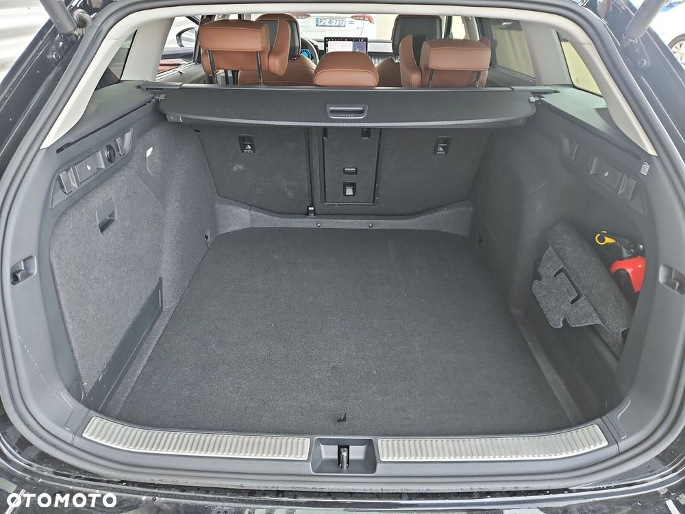 Skoda Superb 2.0 TDI SCR 4x4 L&K DSG - 35
