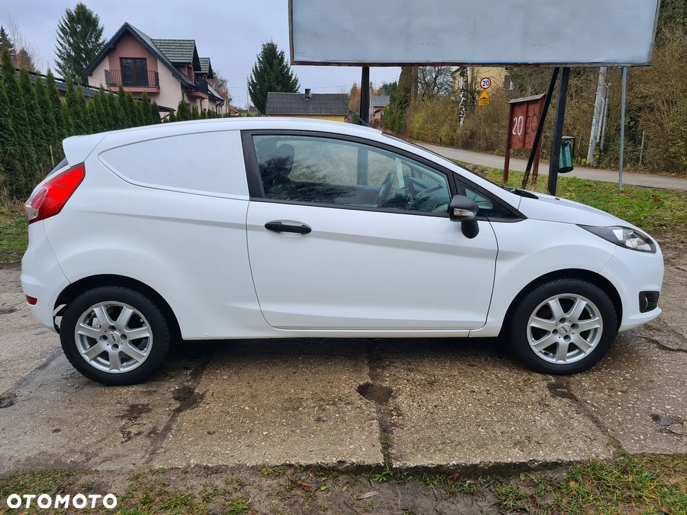 Ford Fiesta 1.6 TDCI Champions Edition - 4