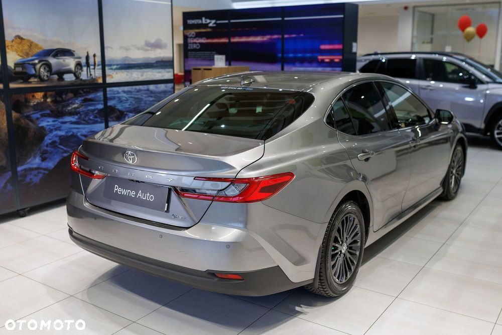 Toyota Camry - 20