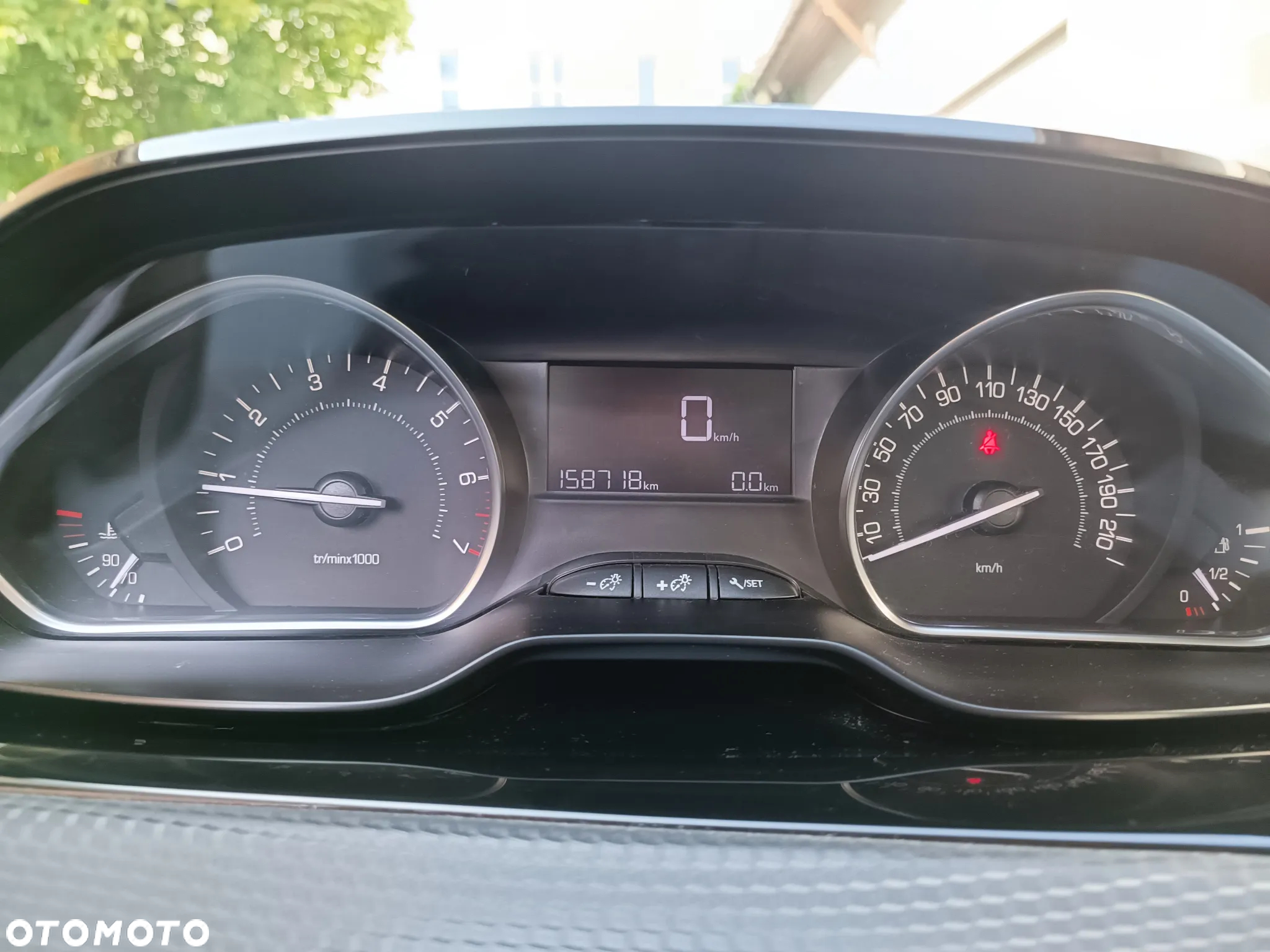 Peugeot 208 1.2 PureTech Allure S&S - 21