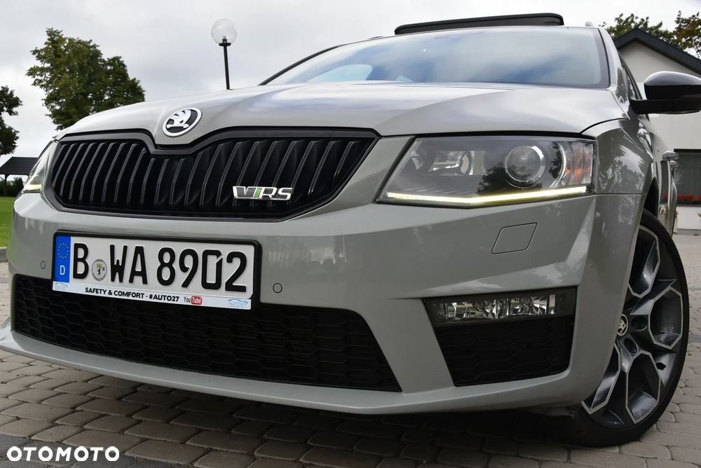 Skoda Octavia 2.0 TDI DSG RS - 39