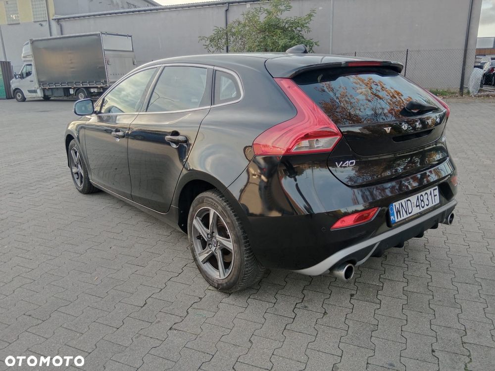 Volvo V40 D4 Drive-E R-Design Summum - 11