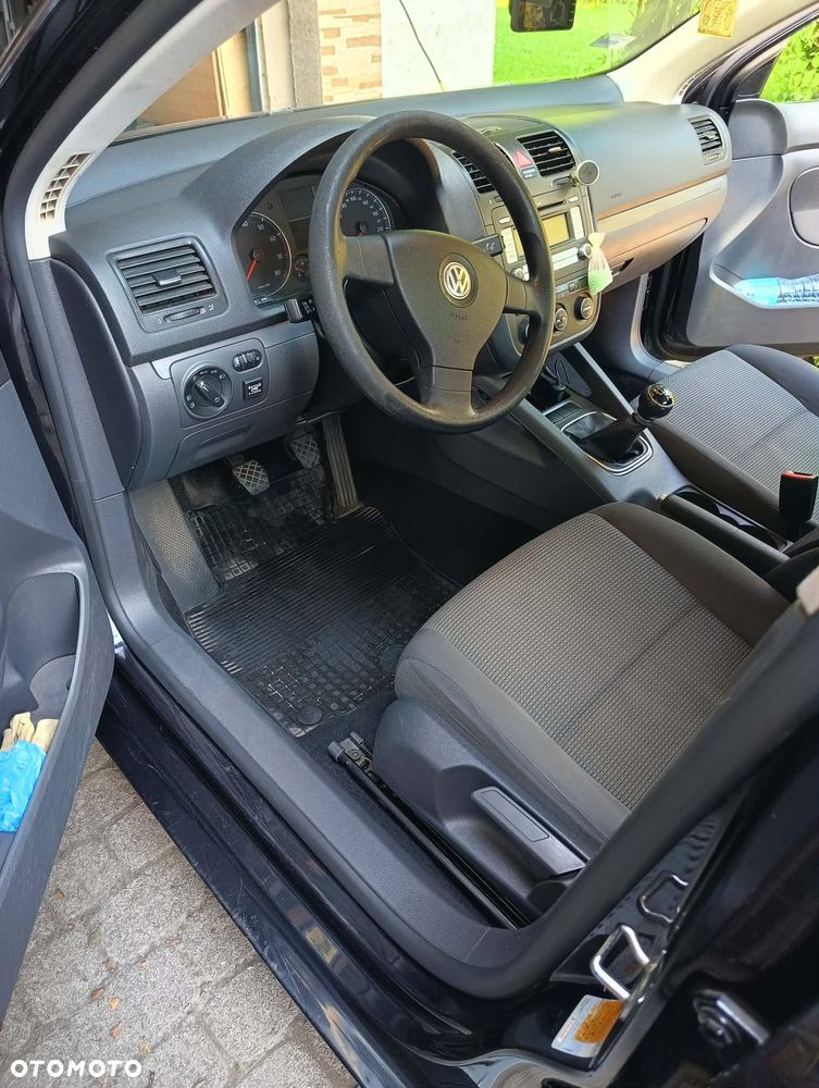 Volkswagen Jetta - 10