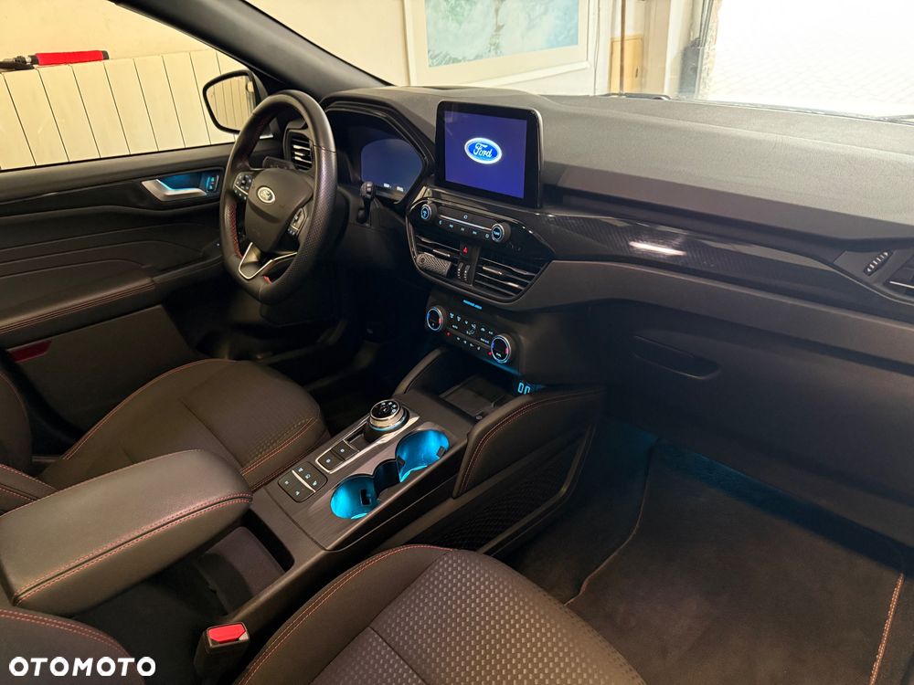 Ford Kuga - 30