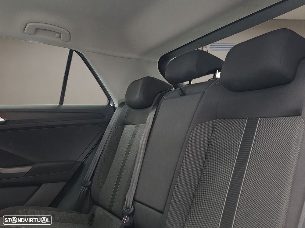 VW T-Roc 1.0 TSI Urban - 15