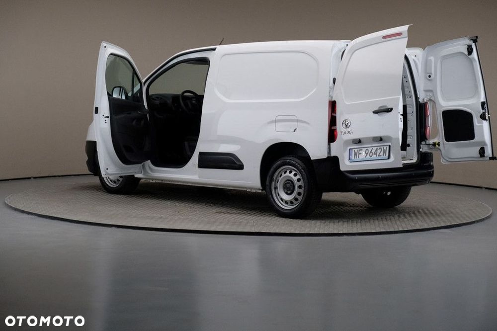 Toyota ProAce 1.5 D-4D Active SalonPL VAT23% Właścicielem pojazdu jest Ayvens Financial Services Polska - 7