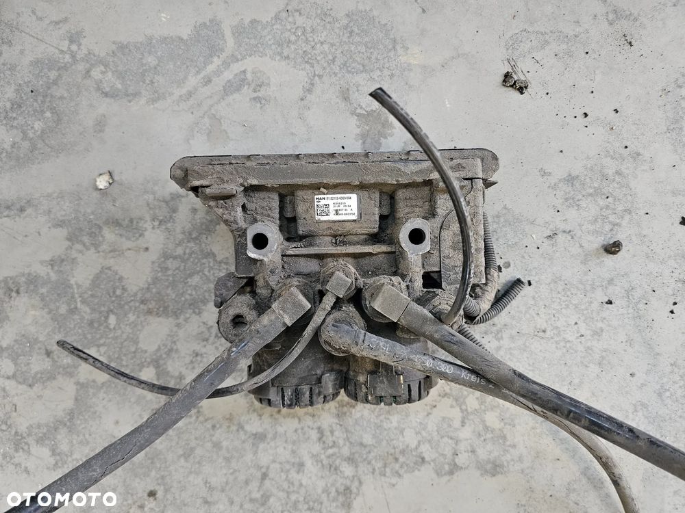 ZAWÓR MODULATOR EBS TYŁ TYLNY MAN TGX TGS 81521066069 K050210 - 1
