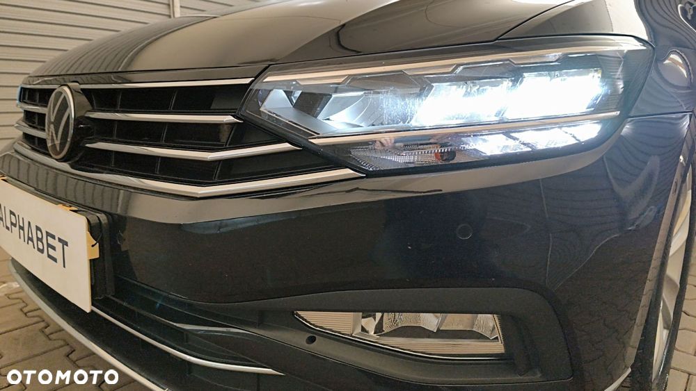 Volkswagen Passat - 32