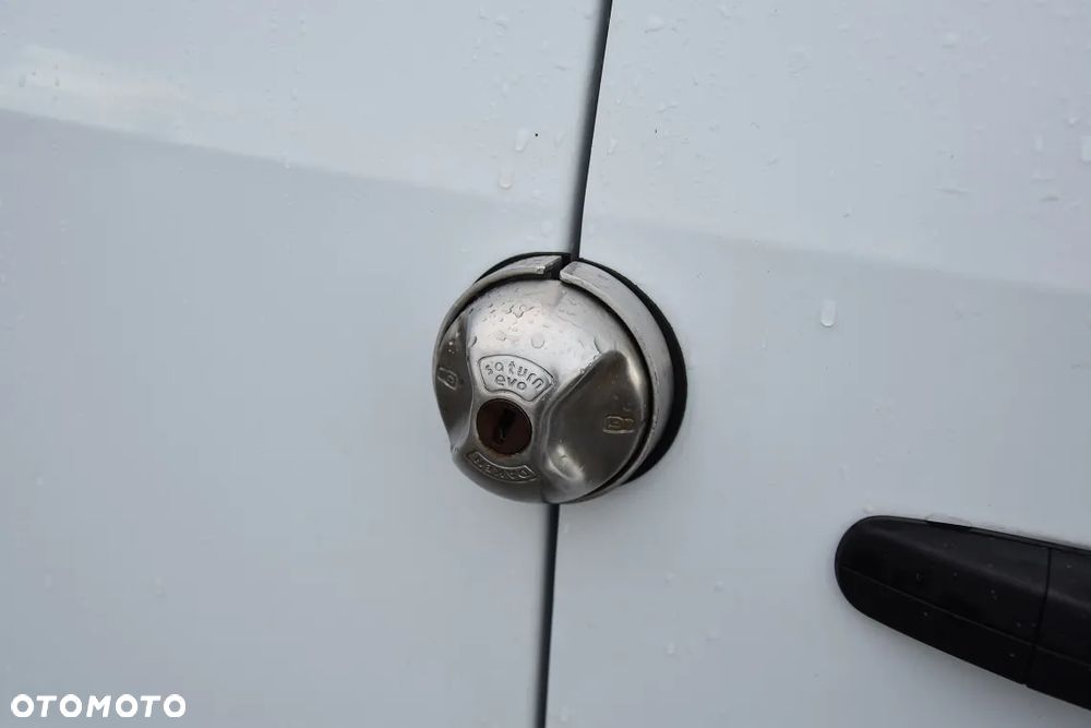 Ford TRANSIT CUSTOM 300 L2H1 - 19