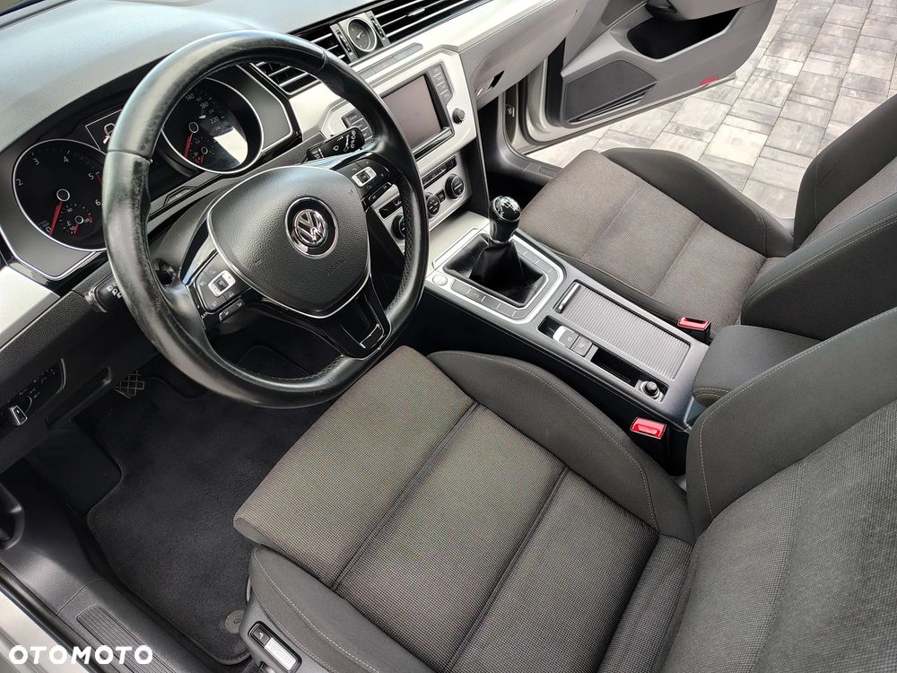 Volkswagen Passat 2.0 TDI BMT Highline - 14