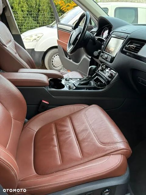 Volkswagen Touareg 3.0 V6 TDI BMT - 24