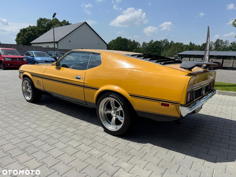 Ford Mustang - 10