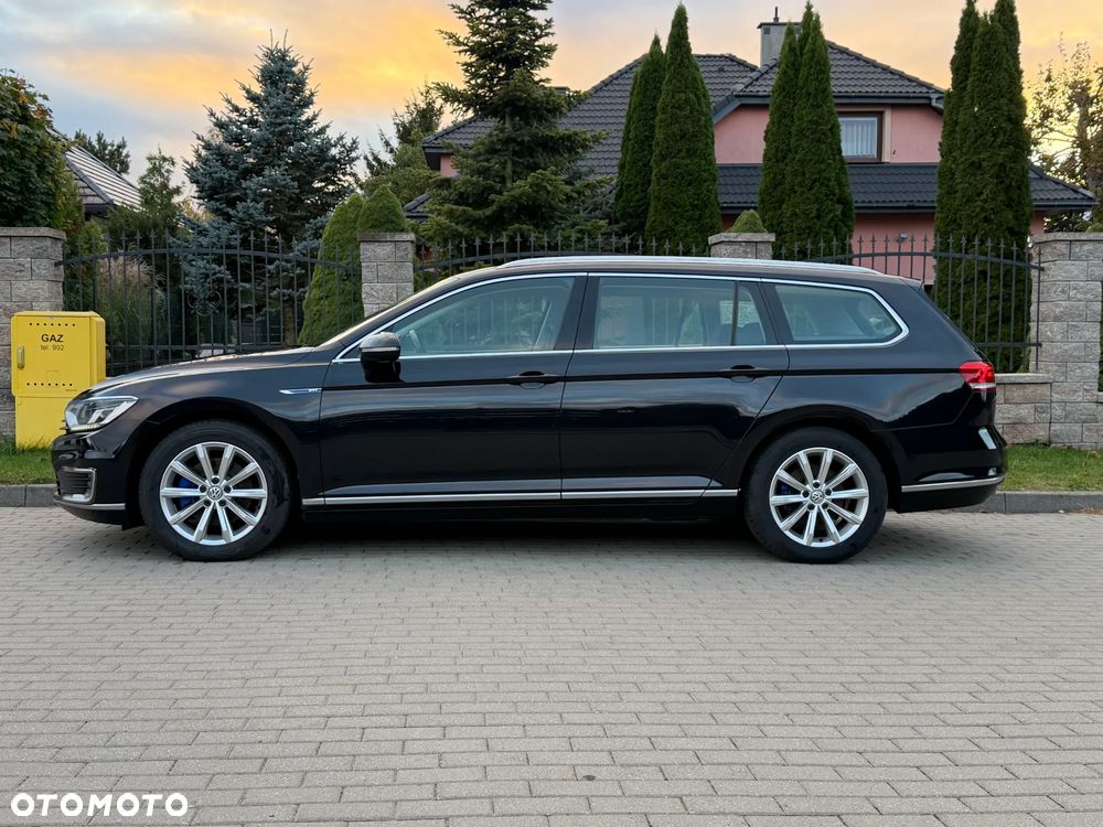Volkswagen Passat 2016 photo 2