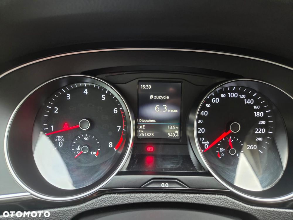 Volkswagen Passat 1.4 TSI BMT ACT Comfortline - 14