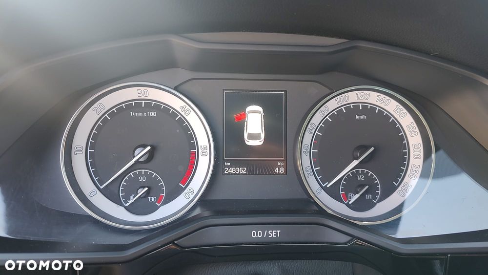 Skoda Superb 2.0 TDI 4x4 L&K DSG - 12