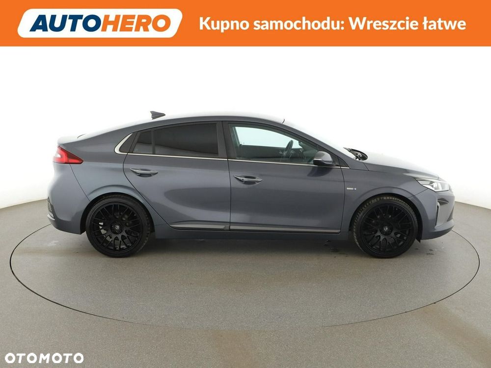 Hyundai IONIQ - 10