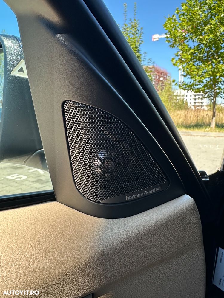 BMW Seria 3 320i Aut. Luxury Line - 13