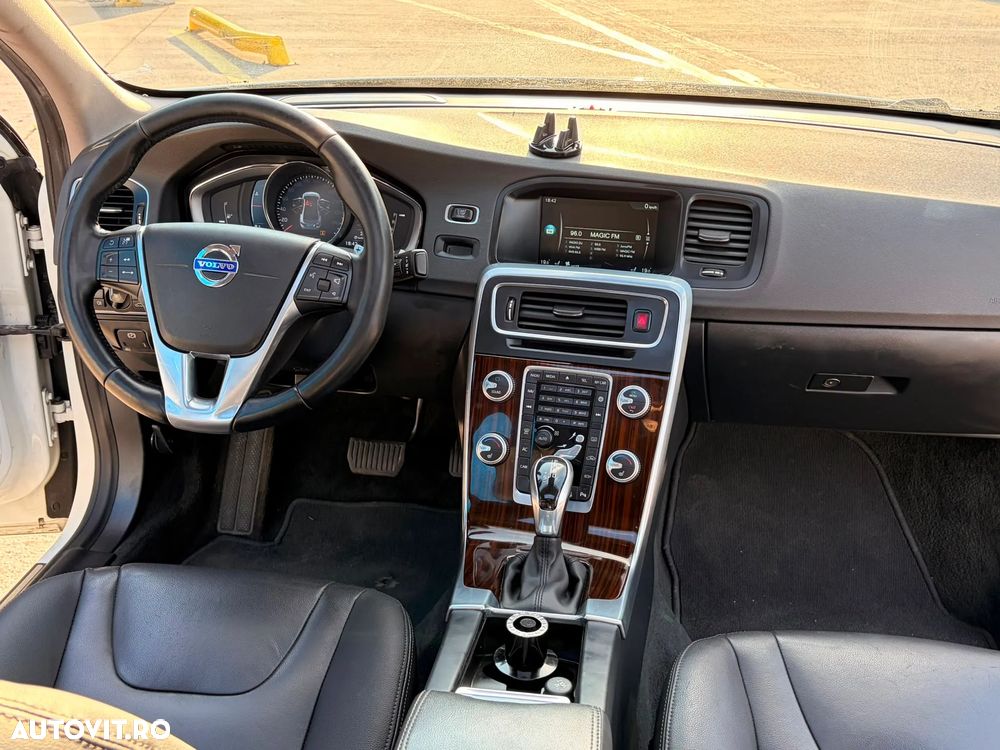 Volvo S60 D4 Geartronic Summum - 3