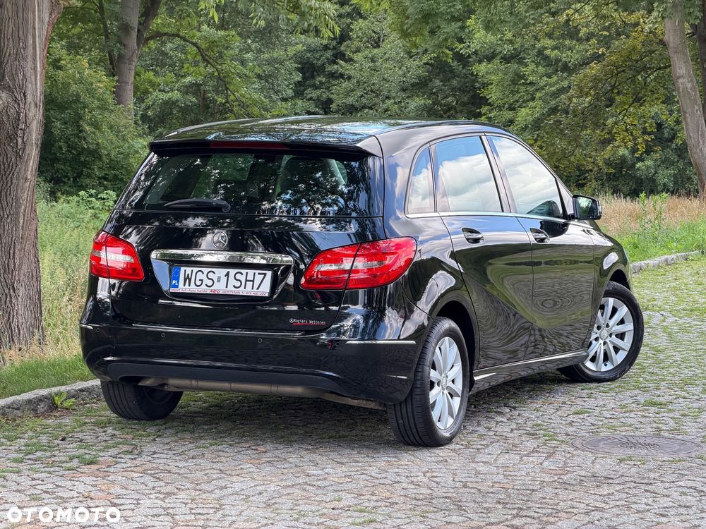 Mercedes-Benz Klasa B 180 d Peak Edition - 4