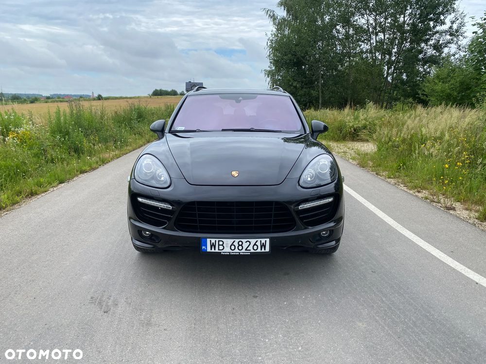 Porsche Cayenne GTS - 10