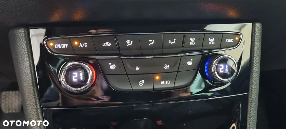 Opel Astra 1.4 Turbo Dynamic - 11