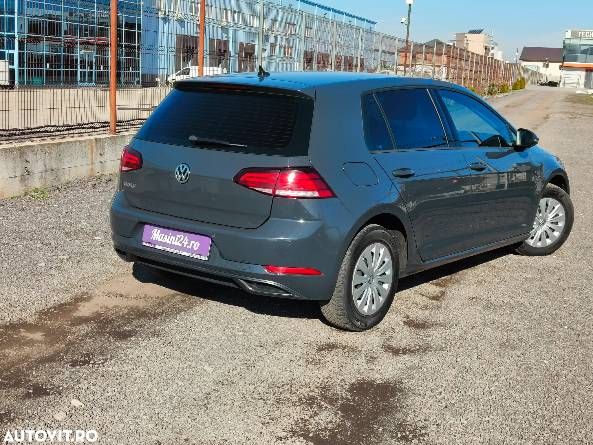 Volkswagen Golf 1.0 TSI Comfortline - 4