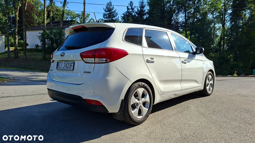 Kia Carens 1.7 CRDi XL 7os - 23