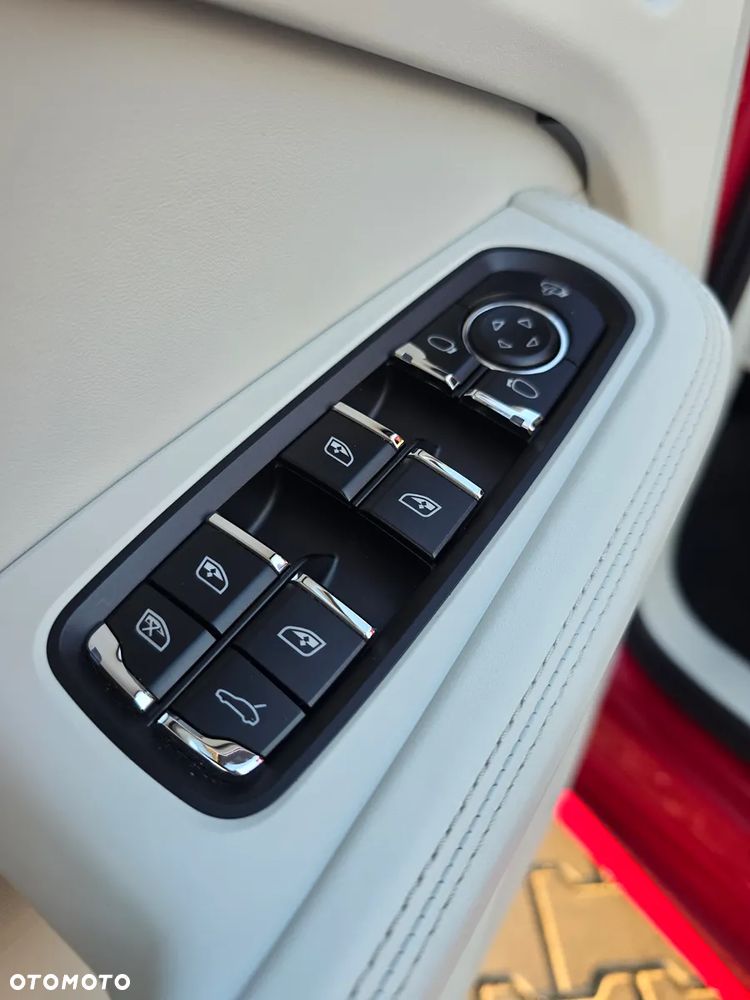 Porsche Macan T - 23