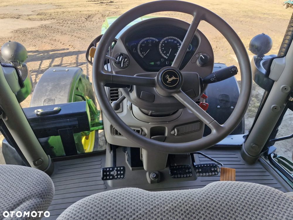 John Deere 6125r - 26