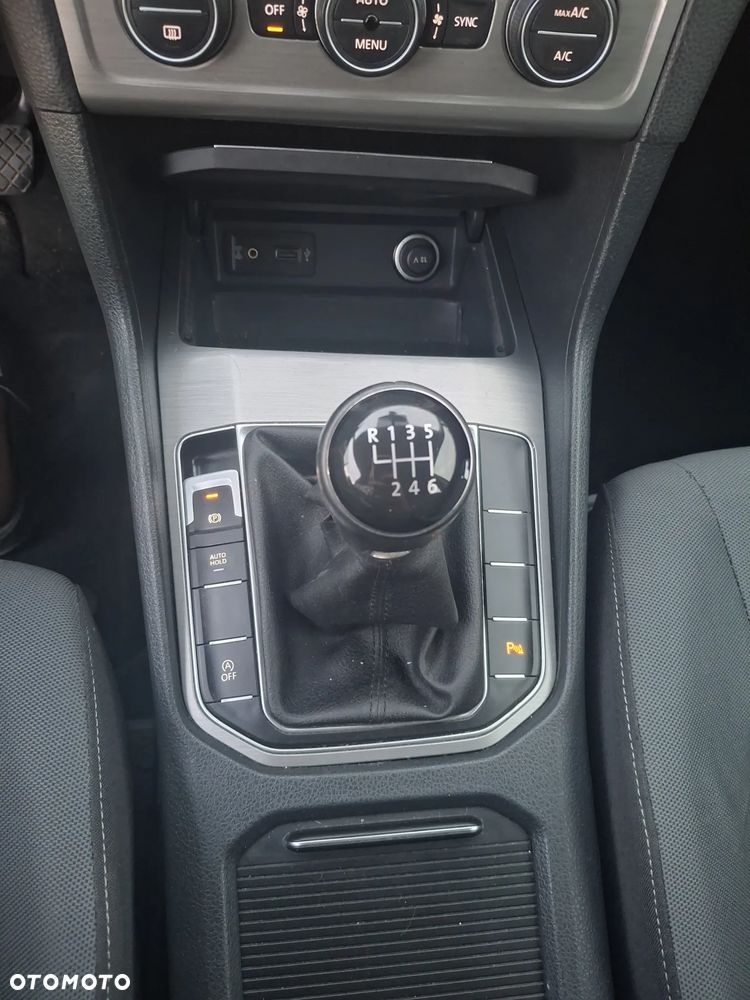 Volkswagen Golf 2.0 TDI BMT Highline - 24