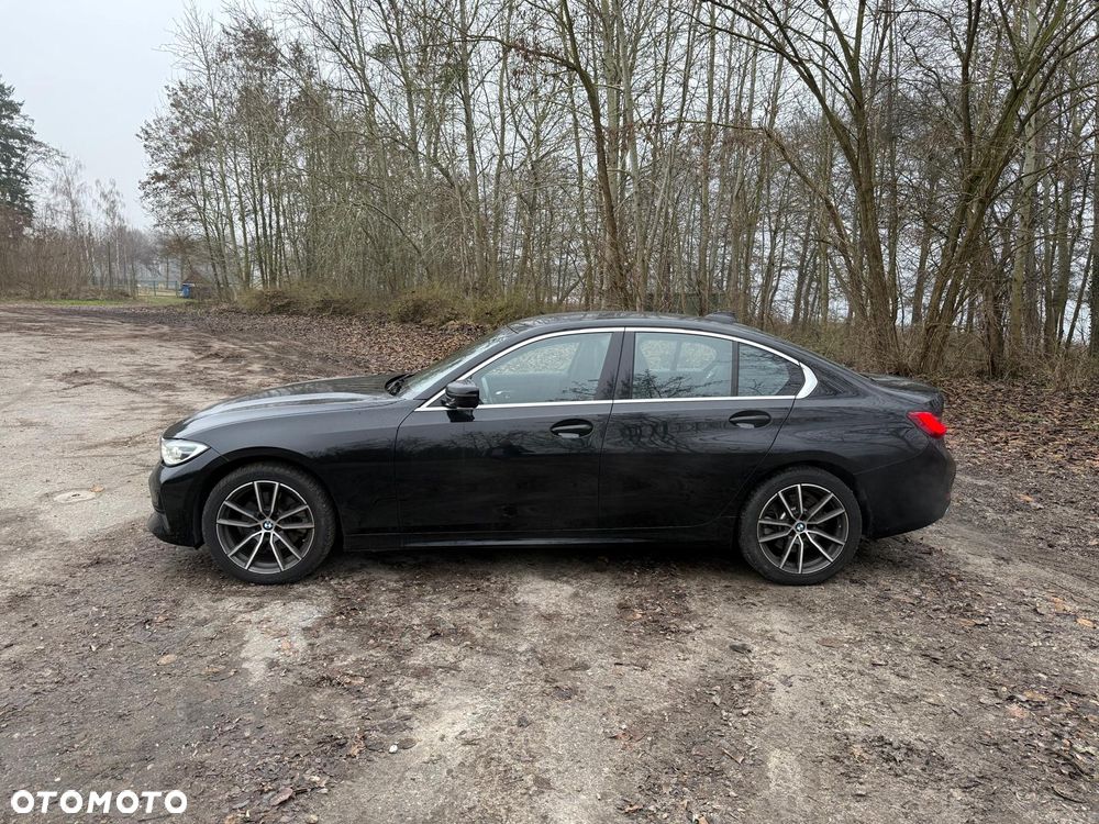 BMW Seria 3 330i xDrive - 5