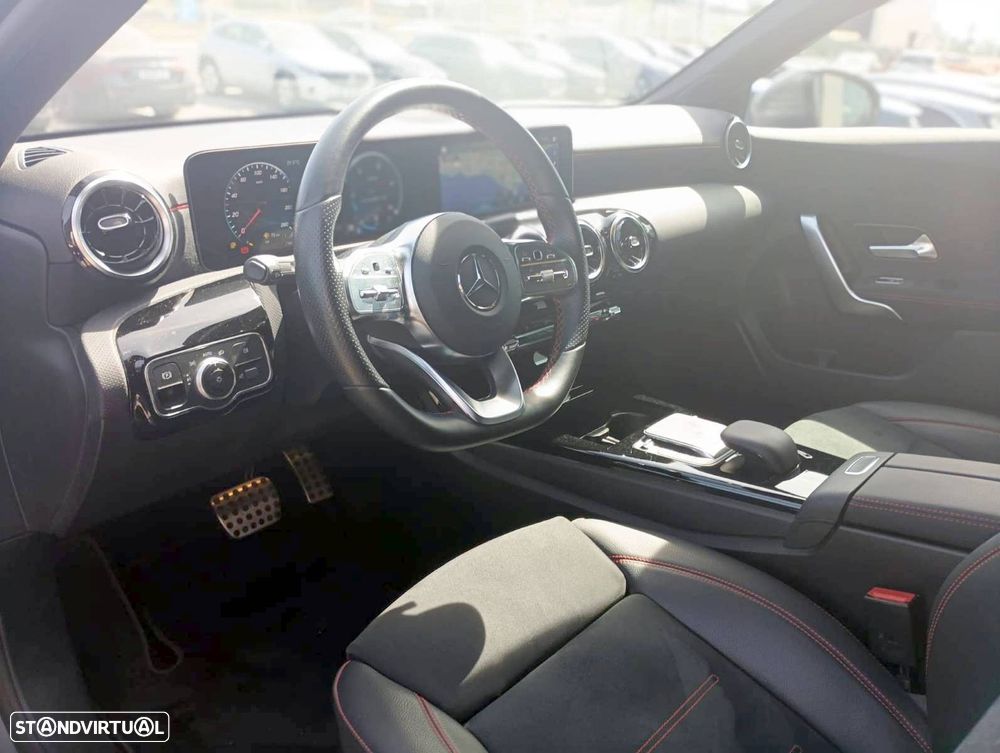 Mercedes-Benz A 200 Limousine AMG Line Aut. - 2