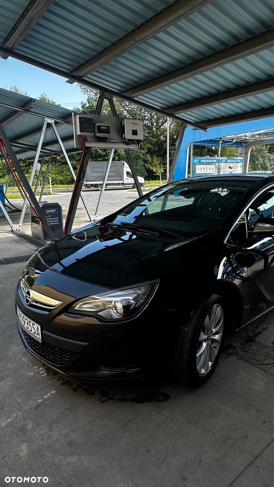 Opel Astra 1.6 T Enjoy - 10