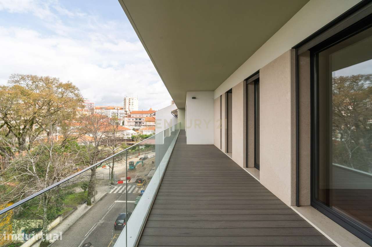 Requintada Penthouse T6 em Celas - Coimbra - Grande imagem: 3/49