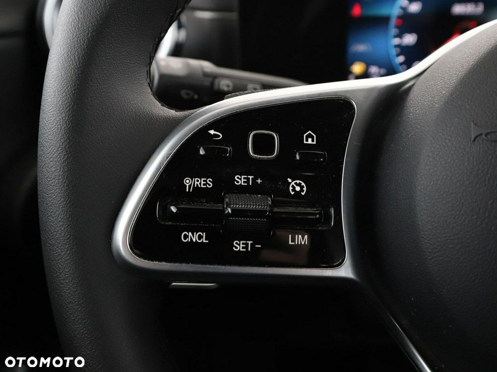 Mercedes-Benz CLA 200 d 8G-DCT - 32