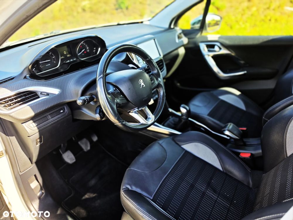 Peugeot 2008 1.6 VTi Allure - 16