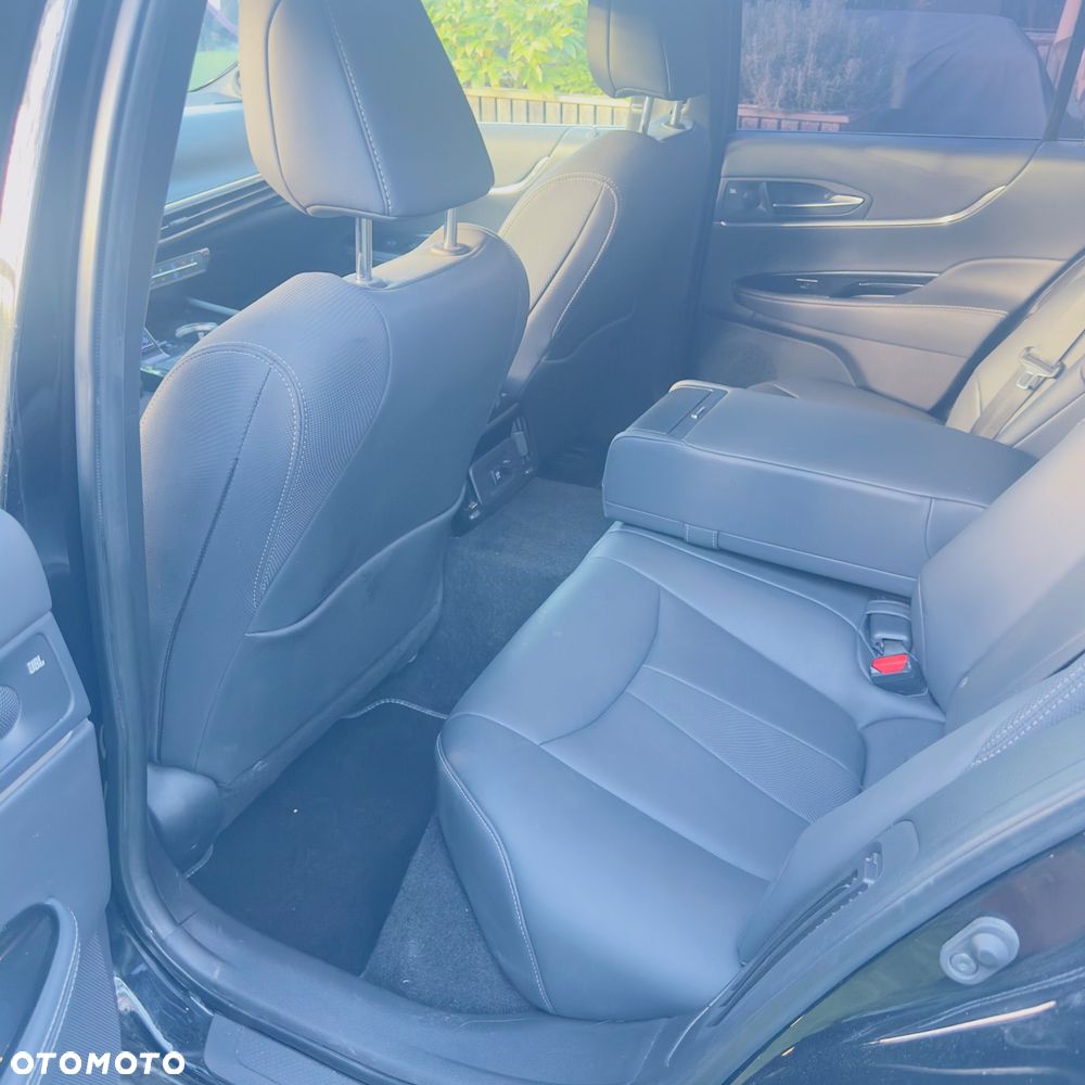 Toyota Mirai Executive - 23