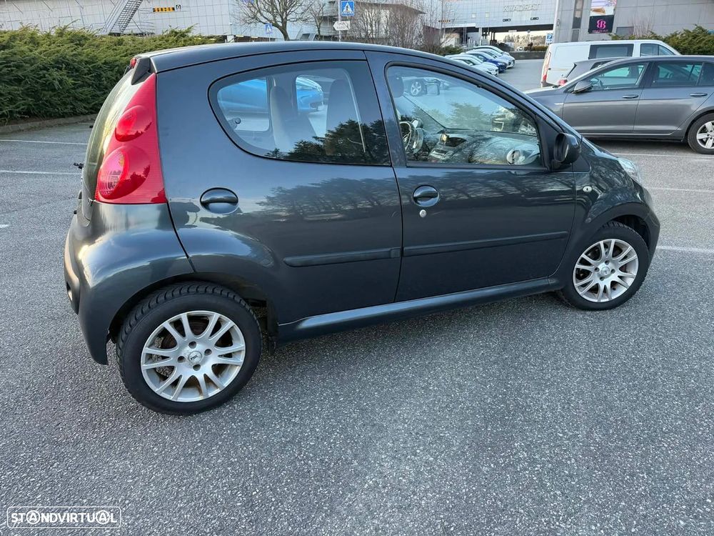 Peugeot 107 1.0 Trendy E4 - 9