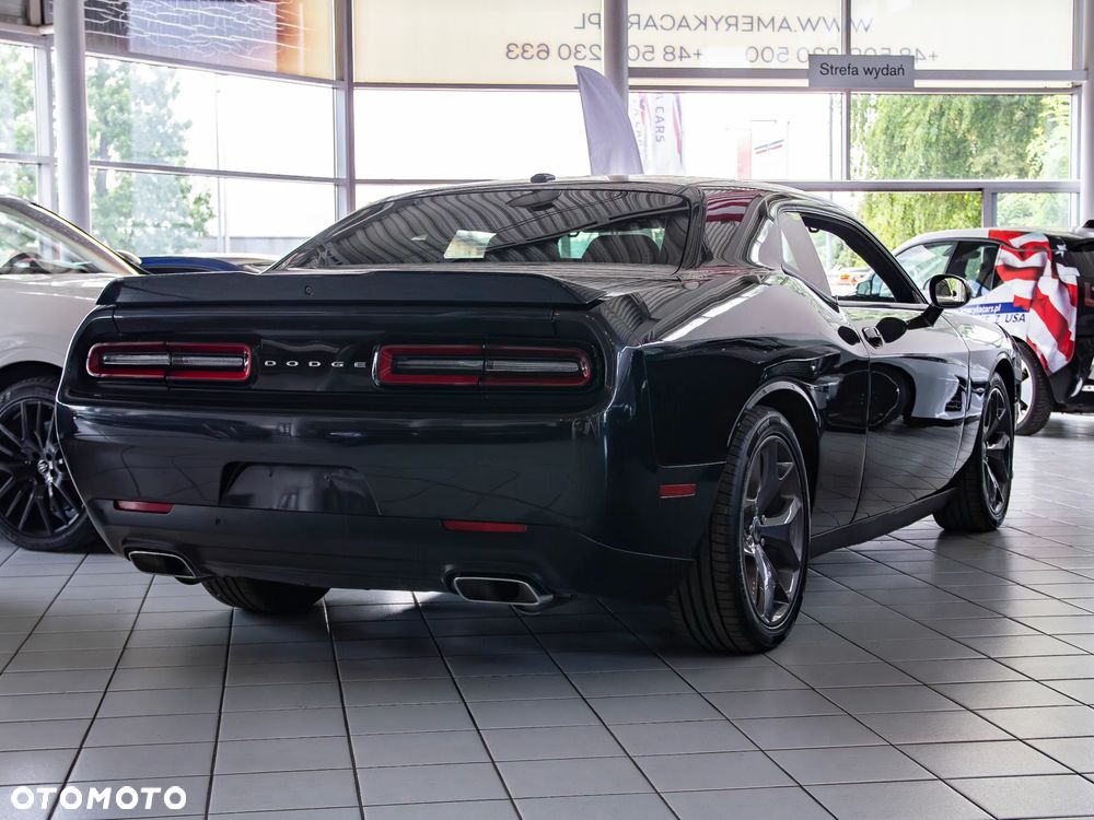 Dodge Challenger 5.7 R/T - 6