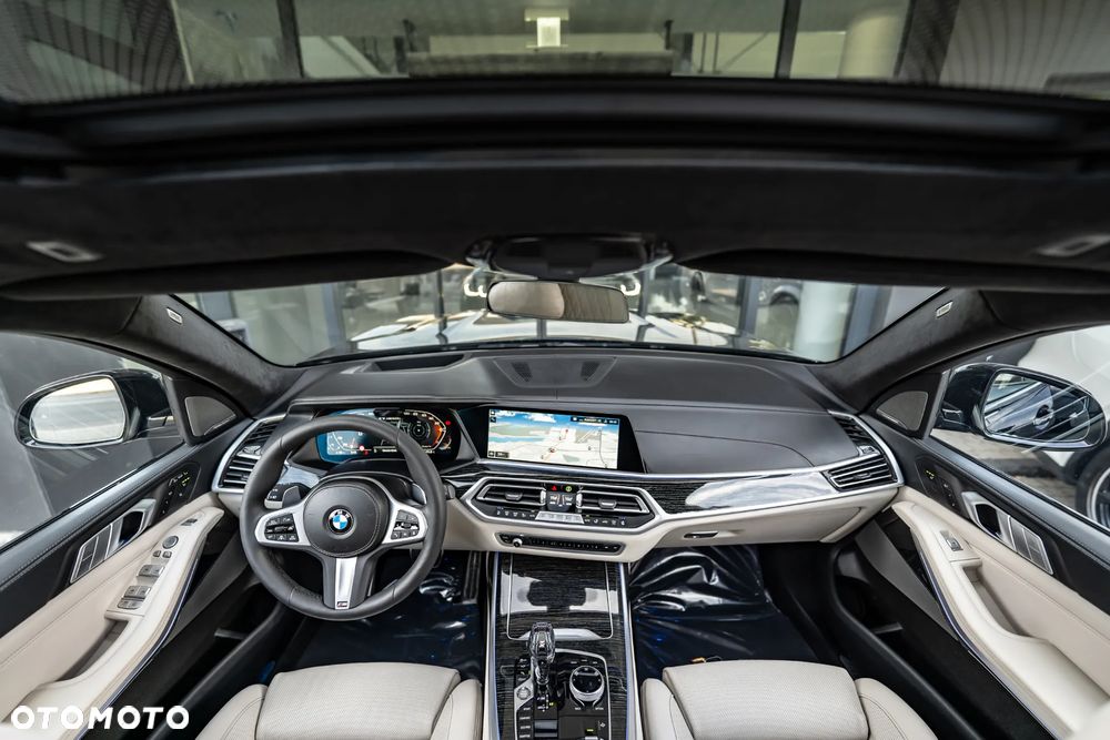 BMW X7 M50i sport - 24