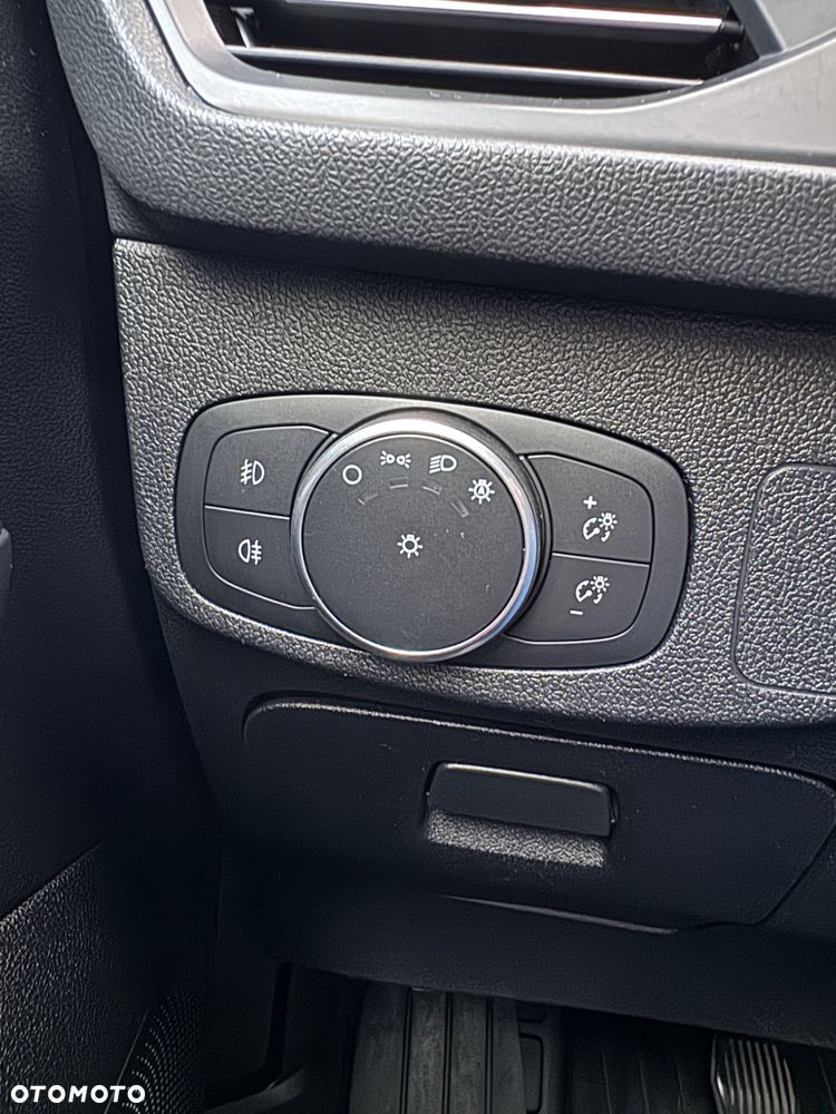 Ford Focus 2.0 EcoBlue Titanium Business - 19