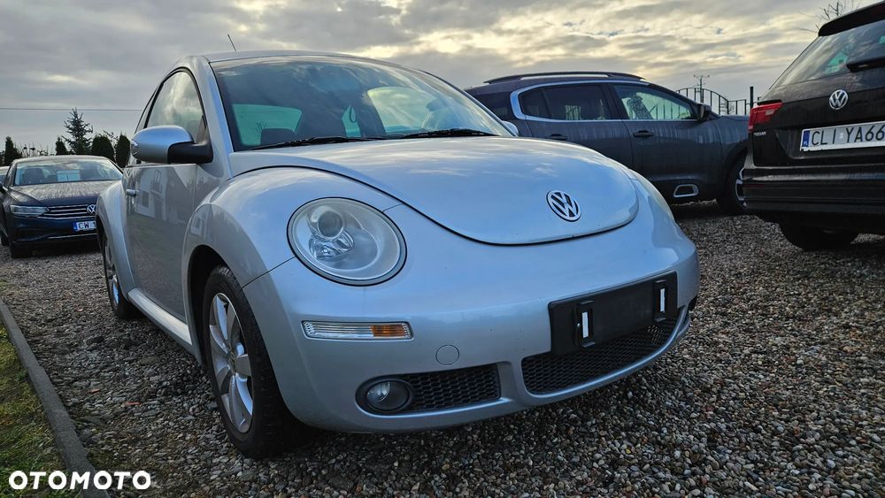 Volkswagen New Beetle - 9