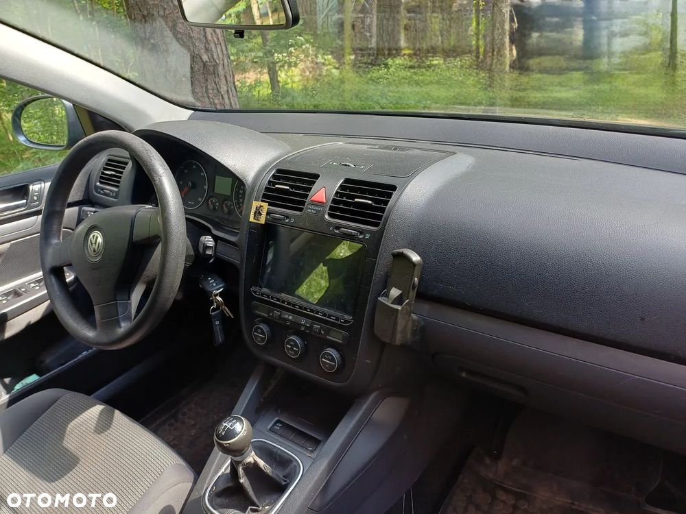 Volkswagen Golf - 5
