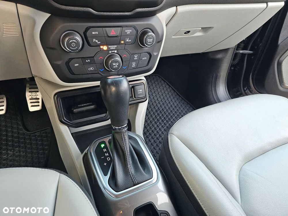 Jeep Renegade 1.3 GSE T4 Turbo 80th Anniversary FWD S&S - 22