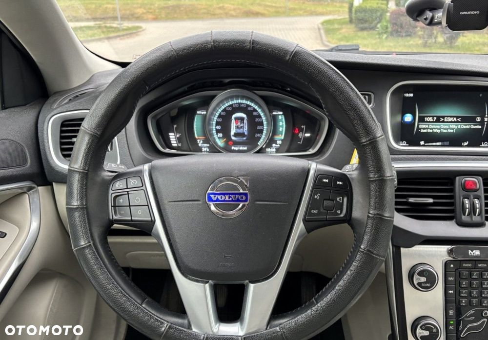 Volvo V40 Cross Country - 27